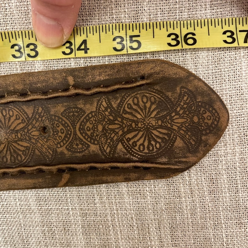 Fossil Brown Embossed Leather Belt with Round Brass Buckle - Picture 4 of 6